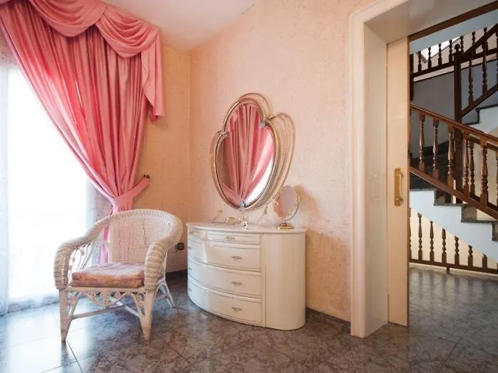R161 Villa Franca 2 Piscinas, Jardin, Tenis كالافيل إسبانيا